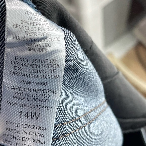 Wit & Wisdom Ab Solution Women's Low Rise Girlfriend Jeans 14W NWT - Picture 8 of 9